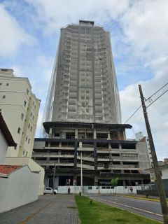 APARTAMENTO EM ÓTIMA LOCALIZAÇÃO NA MEIA PRAIA, ITAPEMA/SC!