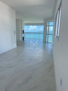 APARTAMENTO COM 03 SUÍTES PÉ NA  AREIA LOCALIZADO NO CENTROO DE ITAPEMA-SC