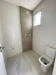 APARTAMENTO COM 03 SUÍTES PÉ NA  AREIA LOCALIZADO NO CENTROO DE ITAPEMA-SC