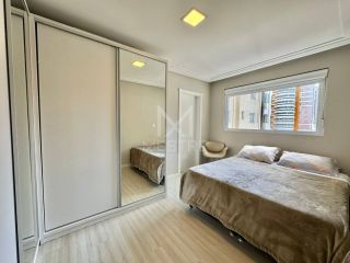 APARTAMENTO COM 03 SUÍTES NO ED. MONTEBLANC LOCALIZADO NA MEIA PRAIA