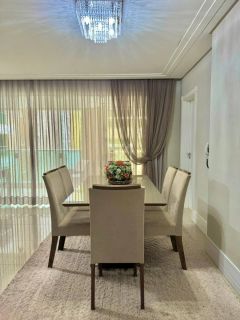 APARTAMENTO COM 03 SUÍTES NO ED. MONTEBLANC LOCALIZADO NA MEIA PRAIA