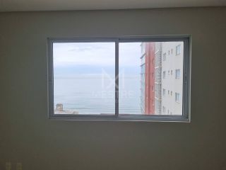 APARTAMENTO VISTA MAR COM 04 SUÍTES NO ED. OCEAN TOWER LOCALIZADO NA MEIA PRAIA