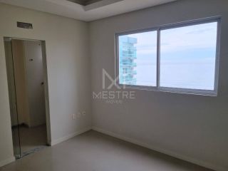 APARTAMENTO VISTA MAR COM 04 SUÍTES NO ED. OCEAN TOWER LOCALIZADO NA MEIA PRAIA