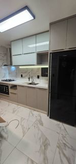 APARTAMENTO  MOBILIADO COM 03 DORM. NO ED. RIO NEGRO NA MEIA PRAIA