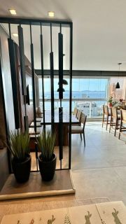 Apartamento vista mar finamente mobiliado com 03 dormitórios no Ed. Paradise no Centro de Itapema | Ref. 181749