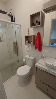 APARTAMENTO MOBILIADO, PRONTO PRA MORAR! LOCALIZADO EM PORTO BELO/SC PRÓXIMO À MEIA PRAIA!