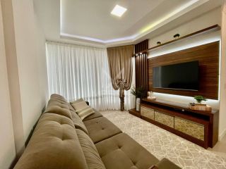 APARTAMENTO 03 SUÍTES MOBILIADO NO ED. CORAL GABLES LOCALIZADO NA MEIA PRAIA