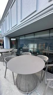 APARTAMENTO COM 03 SUÍTES EM PRÉDIO NOVO NA MEIA PRAIA