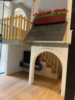 APARTAMENTO COM 03 SUÍTES EM PRÉDIO NOVO NA MEIA PRAIA
