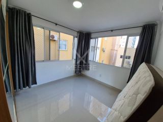 APARTAMENTO QUADRA MAR COM 02 DORMITÓRIOS SEMI-MOBILIADO LOCALIZADO NA MEIA PRAIA