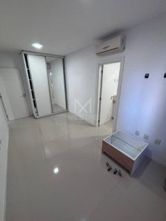 APARTAMENTO 2 SUÍTES E 3 VAGAS DE GARAGEM EM MEIA PRAIA - REF