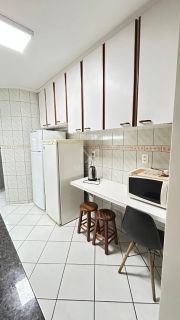 APARTAMENTO PARA TEMPORADA COM 03 DORM. NO CORAÇÃO DA MEIA PRAIA