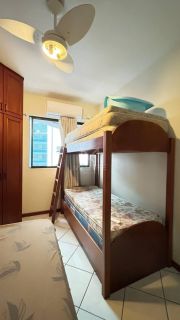 APARTAMENTO PARA TEMPORADA COM 03 DORM. NO CORAÇÃO DA MEIA PRAIA
