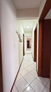 APARTAMENTO PARA TEMPORADA COM 03 DORM. NO CORAÇÃO DA MEIA PRAIA
