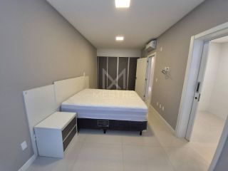 APARTAMENTO PARA LOCAÇÃO ANUAL COM 03 SUÍTES NA MEIA PRAIA
