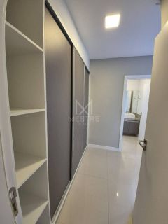 APARTAMENTO PARA LOCAÇÃO ANUAL COM 03 SUÍTES NA MEIA PRAIA