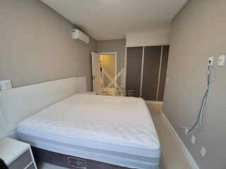 APARTAMENTO PARA LOCAÇÃO ANUAL COM 03 SUÍTES NA MEIA PRAIA