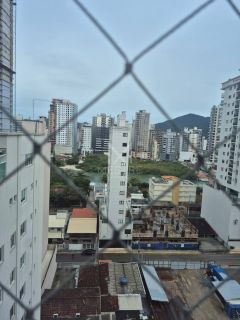 APARTAMENTO PARA LOCAÇÃO ANUAL COM 03 SUÍTES NA MEIA PRAIA