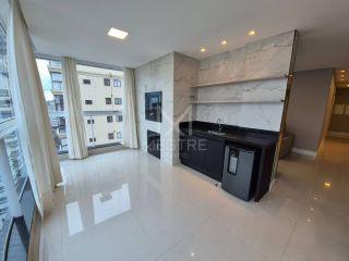 APARTAMENTO PARA LOCAÇÃO ANUAL COM 03 SUÍTES NA MEIA PRAIA