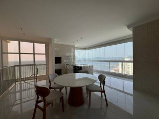 COBERTURA DUPLEX QUADRA MAR COM 04 SUÍTE DISPONIVEL À VENDA NA MEIA PRAIA