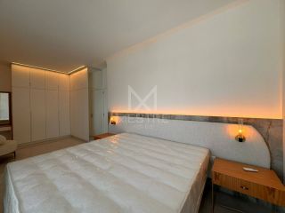 COBERTURA DUPLEX QUADRA MAR COM 04 SUÍTE DISPONIVEL À VENDA NA MEIA PRAIA