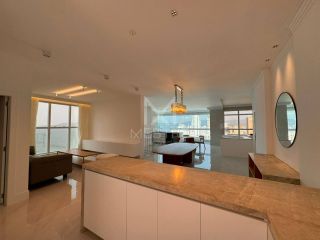 COBERTURA DUPLEX QUADRA MAR COM 04 SUÍTE DISPONIVEL À VENDA NA MEIA PRAIA