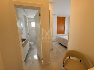 COBERTURA DUPLEX QUADRA MAR COM 04 SUÍTE DISPONIVEL À VENDA NA MEIA PRAIA