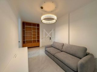 COBERTURA DUPLEX QUADRA MAR COM 04 SUÍTE DISPONIVEL À VENDA NA MEIA PRAIA