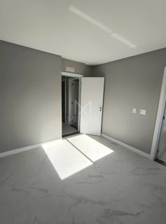 APARTAMENTO QUADRA MAR COM 03 SUÍTES NOVO LOCALIZADO NA MEIA PRAIA
