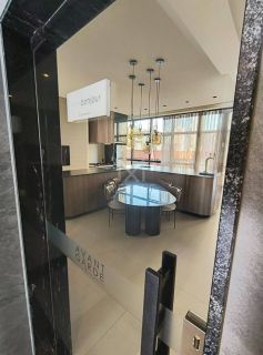 APARTAMENTO QUADRA MAR COM 03 SUÍTES NOVO LOCALIZADO NA MEIA PRAIA