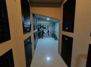 APARTAMENTO QUADRA MAR COM 03 SUÍTES NOVO LOCALIZADO NA MEIA PRAIA