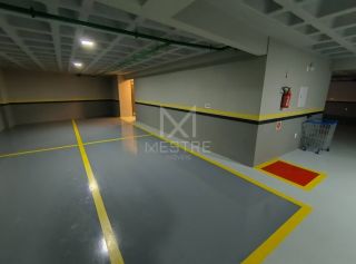 APARTAMENTO QUADRA MAR COM 03 SUÍTES NOVO LOCALIZADO NA MEIA PRAIA