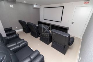 APARTAMENTO FINAMENTE MOBILIADO QUADRA MAR COM  03 SUÍTES LOCALIZADO NA MEIA PRAIA