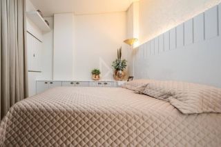 APARTAMENTO FINAMENTE MOBILIADO QUADRA MAR COM  03 SUÍTES LOCALIZADO NA MEIA PRAIA