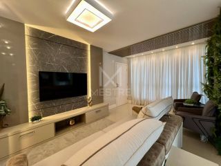 APARTAMENTO FINAMENTE MOBILIADO QUADRA MAR COM  03 SUÍTES LOCALIZADO NA MEIA PRAIA