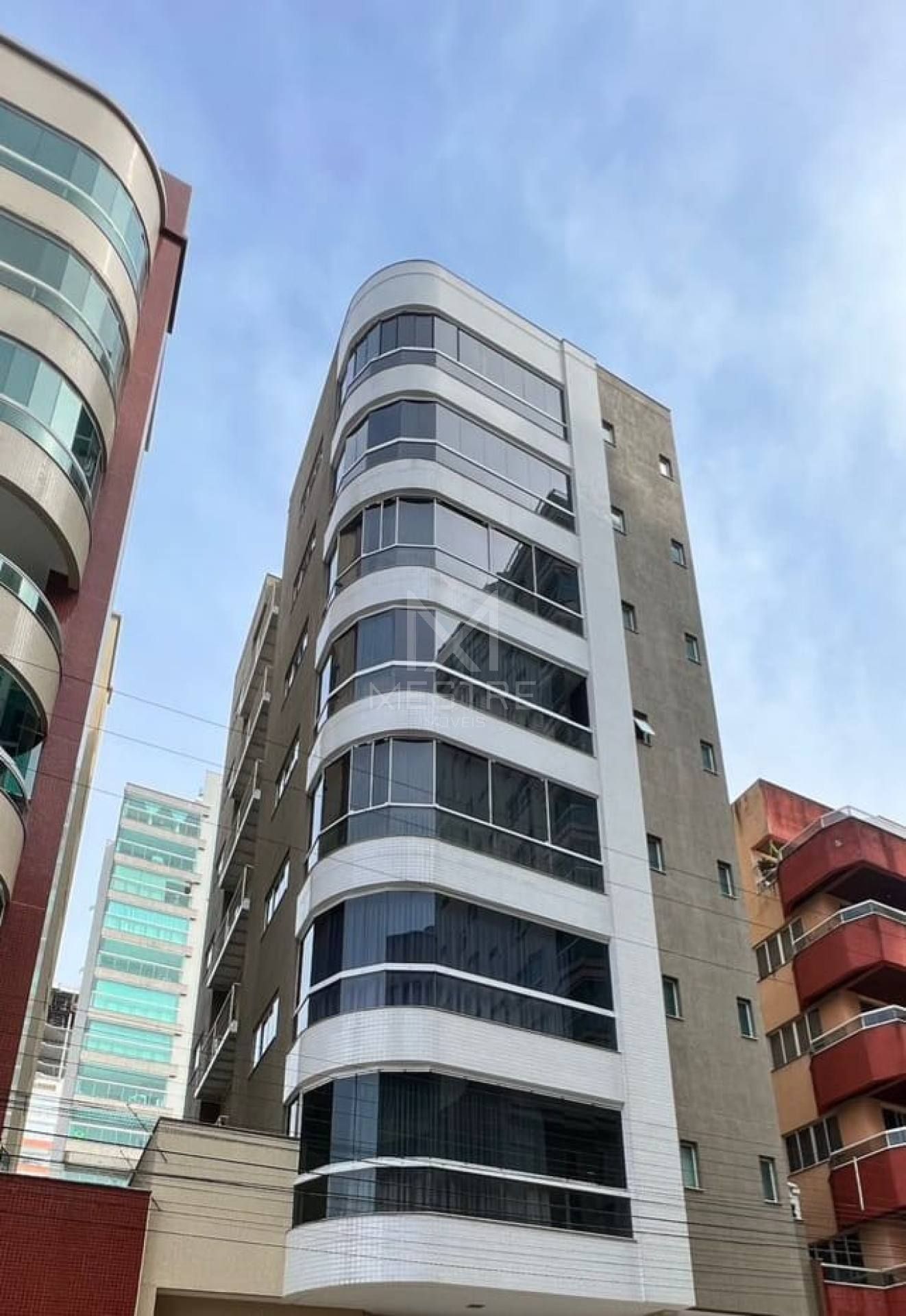 APARTAMENTO QUADRA MAR COM 03 DORMITÓRIOS À VENDA NO CENTRO DE ITAPEMA