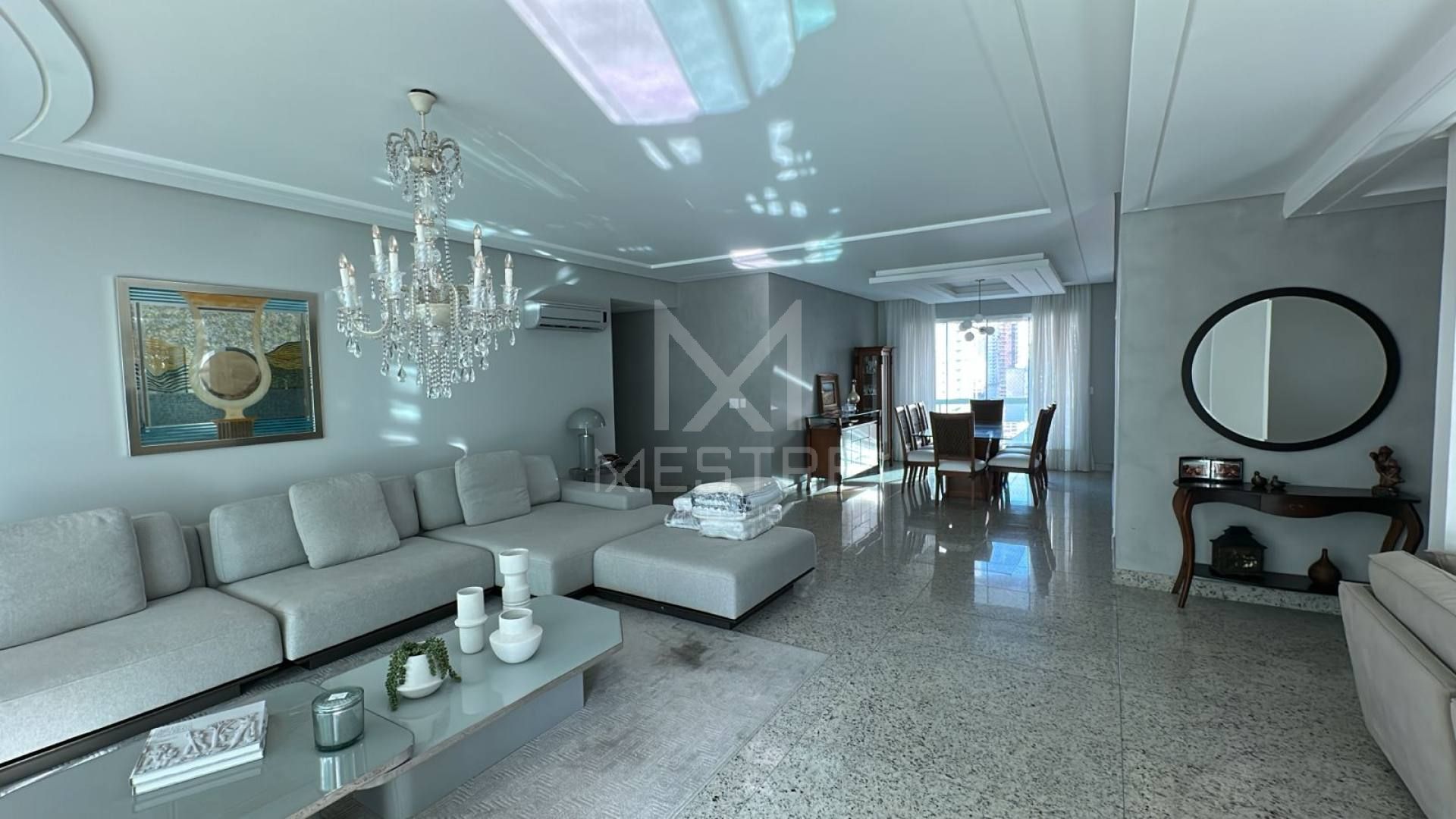 APARTAMENTO À VENDA COM 04 SUÍTES NO CONDOMÍNIO  SPLENDOUR OF THE SEA NA MEIA PRAIA