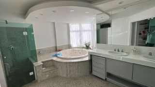 APARTAMENTO À VENDA COM 04 SUÍTES NO CONDOMÍNIO  SPLENDOUR OF THE SEA NA MEIA PRAIA