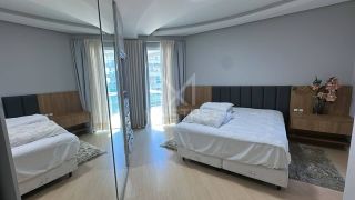 APARTAMENTO À VENDA COM 04 SUÍTES NO CONDOMÍNIO  SPLENDOUR OF THE SEA NA MEIA PRAIA