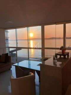 APARTAMENTO VISTA MAR À VENDA NO CENTRO DE ITAPEMA