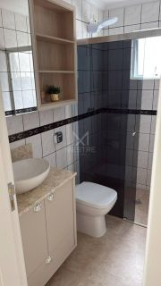 APARTAMENTO QUADRA MAR COM 03 DORM. NA MEIA PRAIA
