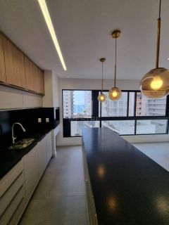 APARTAMENTO COM 03 SUÍTES À VENDA EM PORTO BELO