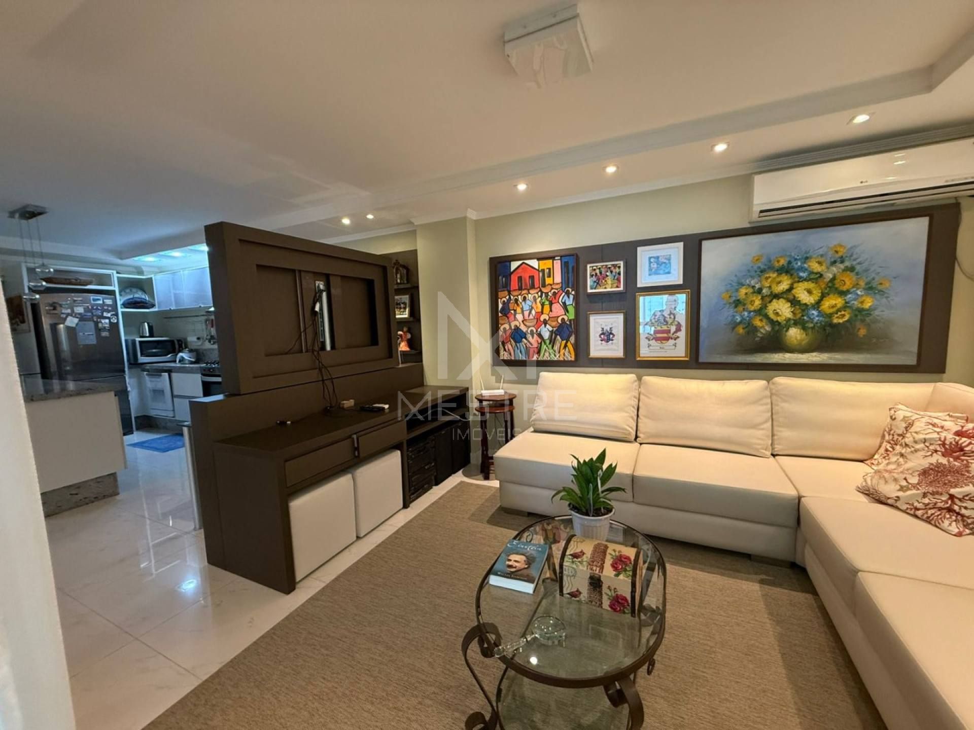 IMÓVEL 03 DORMITÓRIOS SENDO 01 SUÍTE FRENTE MAR LAZER COMPLETO! REF.: 193410