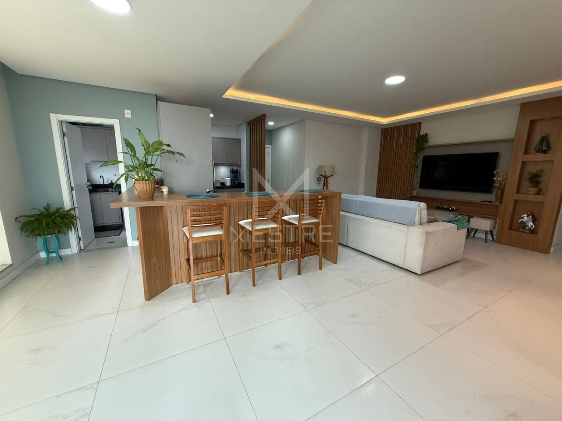 APARTAMENTO DE 03 SUÍTES À VENDA, APROXIMADAMENTE 380M DA ORLA DE BALNEÁRIO PEREQUÊ SC.! REF.: 193590