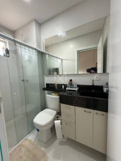 APARTAMENTO DE 03 SUÍTES À VENDA, APROXIMADAMENTE 380M DA ORLA DE BALNEÁRIO PEREQUÊ SC.! REF.: 193590