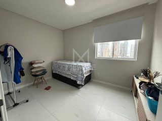 APARTAMENTO DE 03 SUÍTES À VENDA, APROXIMADAMENTE 380M DA ORLA DE BALNEÁRIO PEREQUÊ SC.! REF.: 193590