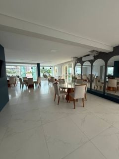APARTAMENTO DE 03 SUÍTES À VENDA, APROXIMADAMENTE 380M DA ORLA DE BALNEÁRIO PEREQUÊ SC.! REF.: 193590