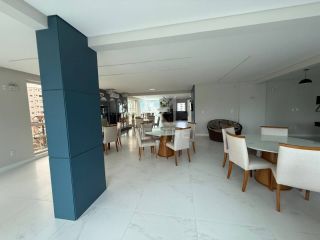 APARTAMENTO DE 03 SUÍTES À VENDA, APROXIMADAMENTE 380M DA ORLA DE BALNEÁRIO PEREQUÊ SC.! REF.: 193590