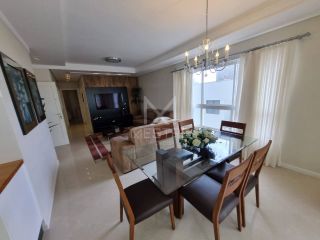 APARTAMENTO QUADRA MAR COM 03 SUÍTES A VENDA NA MEIA PRAIA