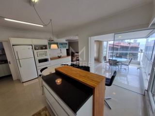 APARTAMENTO QUADRA MAR COM 03 SUÍTES A VENDA NA MEIA PRAIA